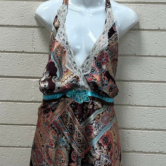 Torrid Halter Tie Top size 2 - Picture 3 of 8